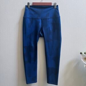 Women's ALO‎ Yoga Blue Camo Print Ankle Length High Rise Leggings Size Small